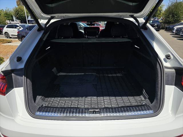 Used 2023 Audi SQ8 Prestige AWD/4WD image 7