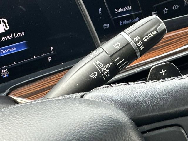 Used 2021 Cadillac Escalade Premium Luxury AWD/4WD image 25