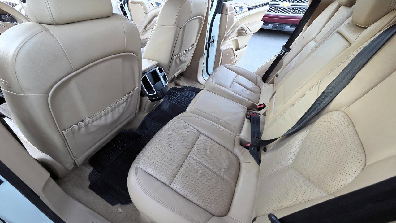 Used 2012 Porsche Cayenne S AWD/4WD image 35