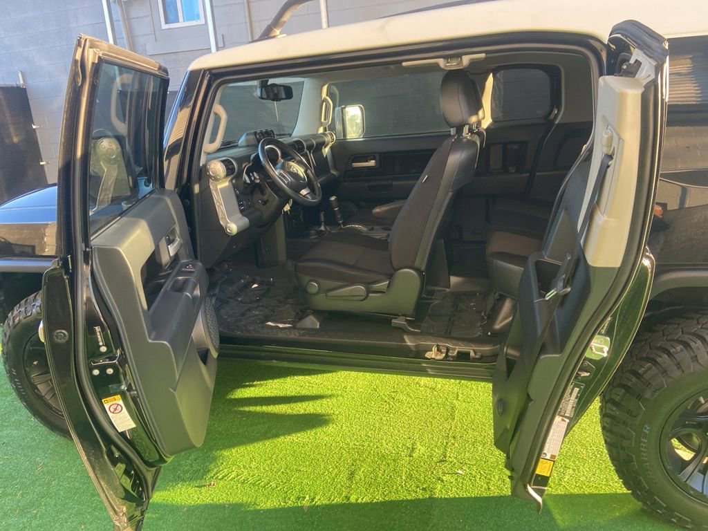 Used 2012 Toyota FJ Cruiser 4WD w/ Upgrade Pkg image 37