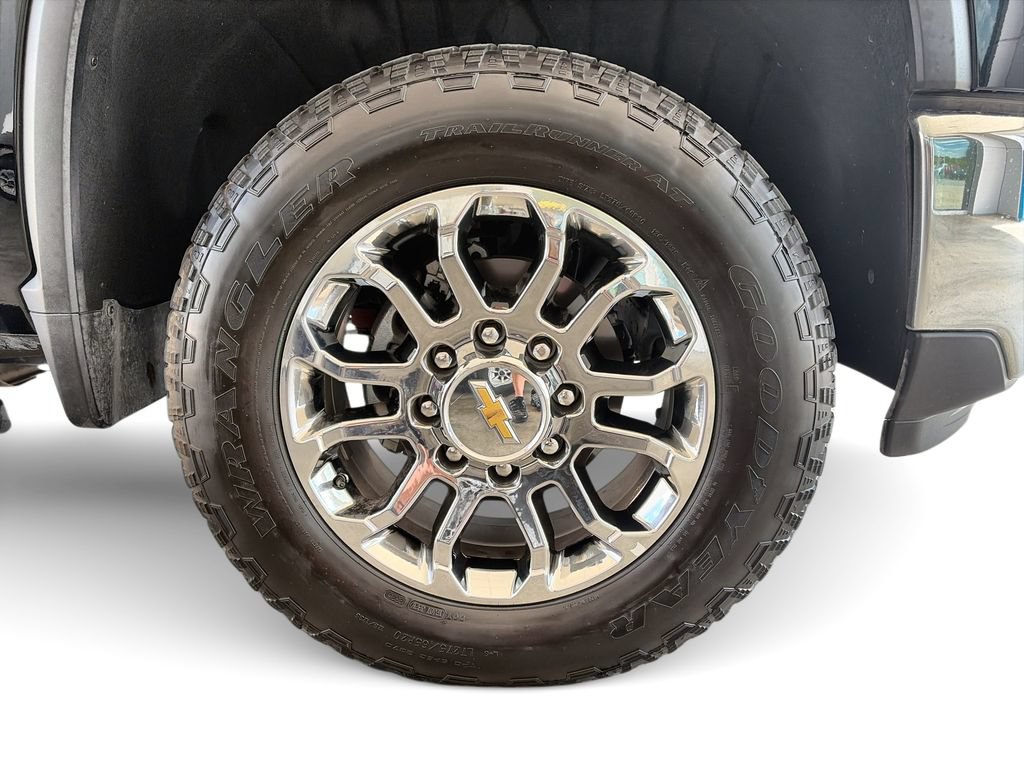 Used 2026 Chevrolet Silverado 2500 LTZ w/ LTZ Premium Package AWD/4WD image 34