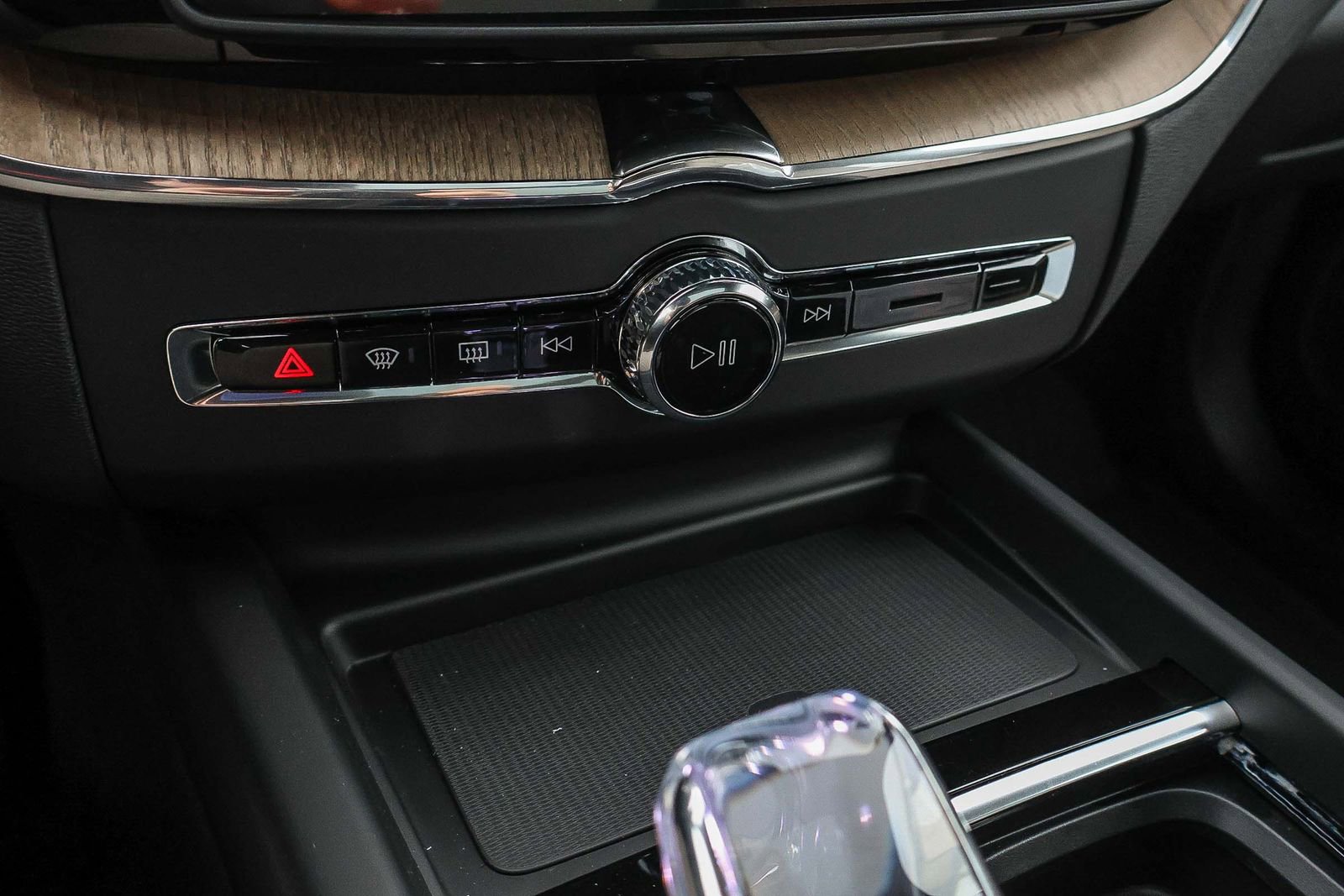 New 2026 Volvo XC60 B5 Plus w/ Climate Package PRO image 37