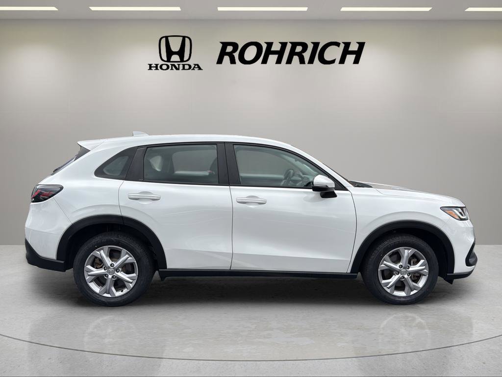 Used 2023 Honda HR-V LX image 4