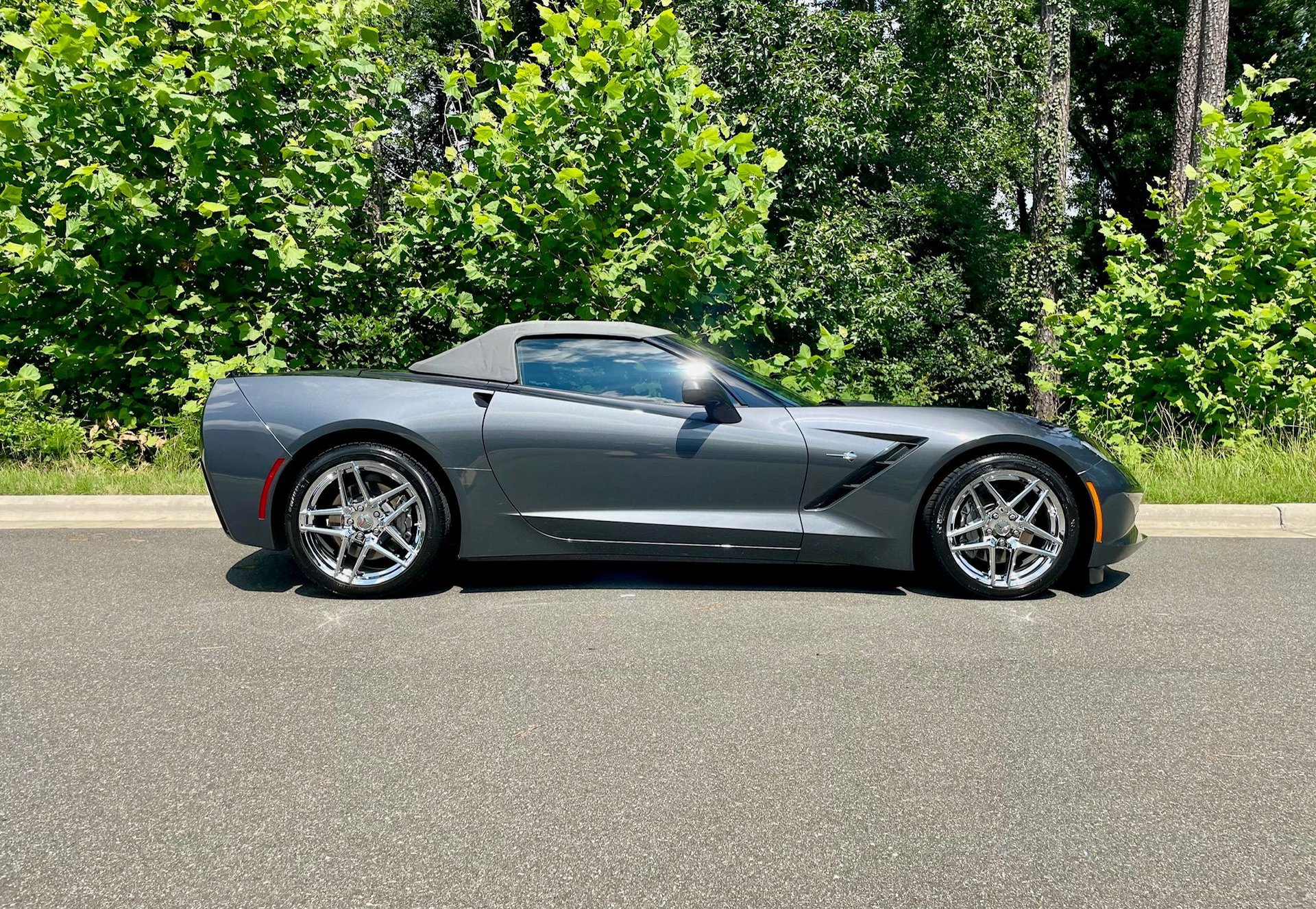 Used 2014 Chevrolet Corvette Stingray Convertible w/ 2LT Preferred Equipment Group image 11