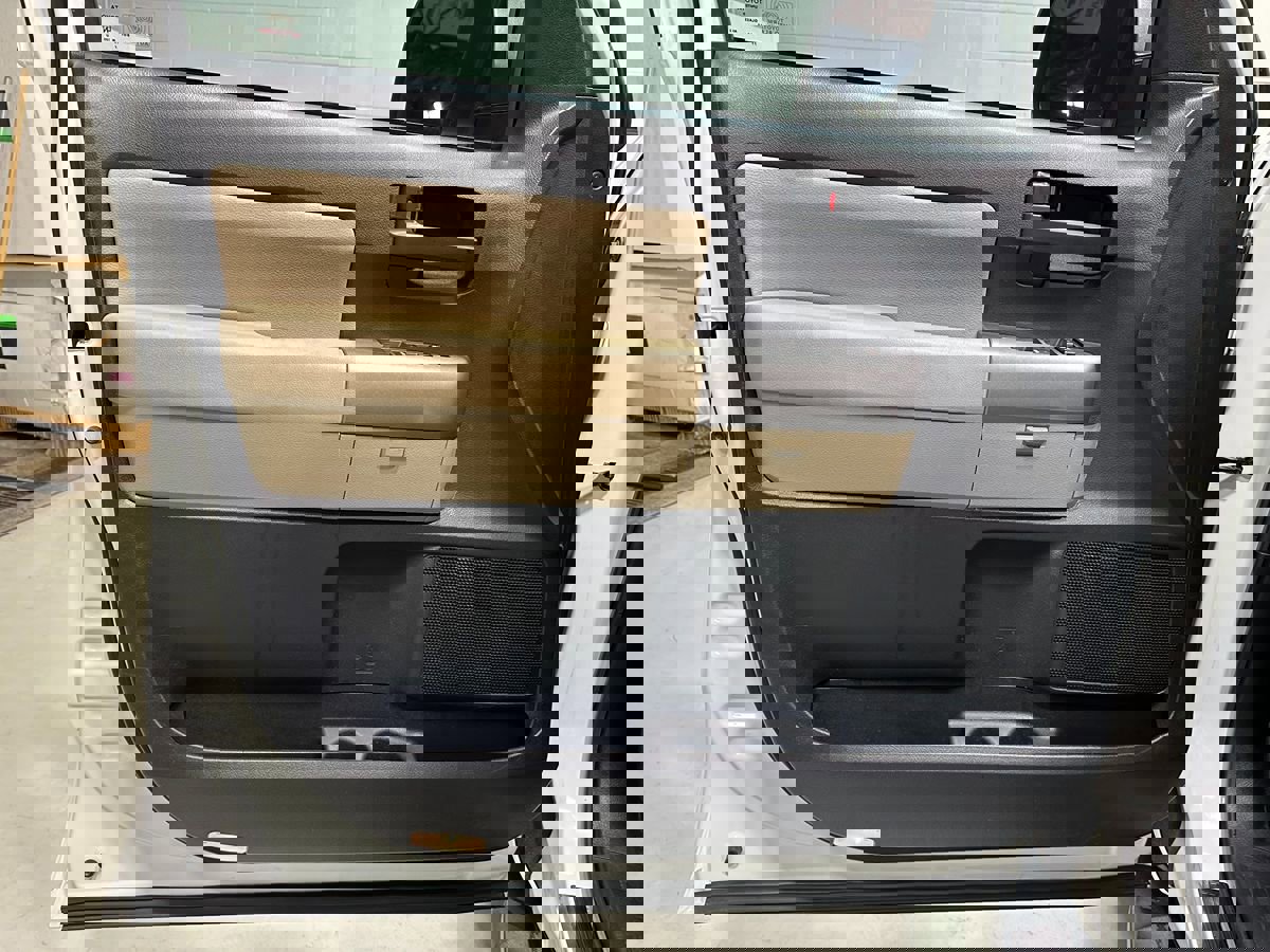 Used 2016 Toyota Sequoia SR5 image 26