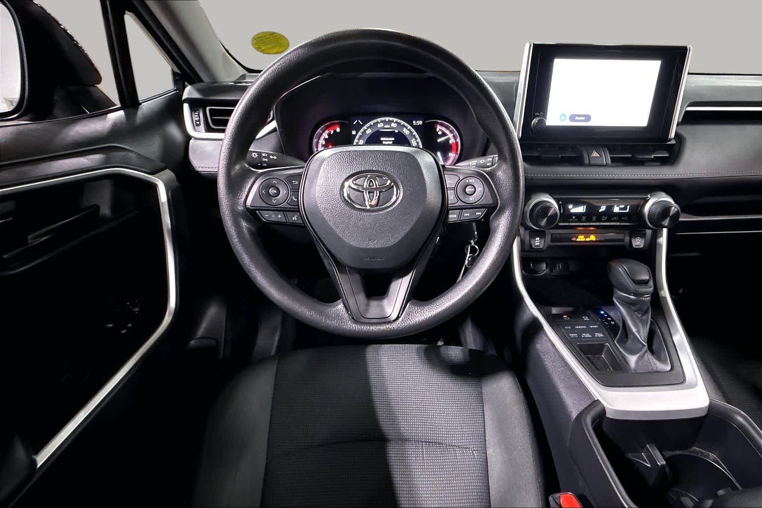 Used 2024 Toyota RAV4 LE AWD/4WD image 6