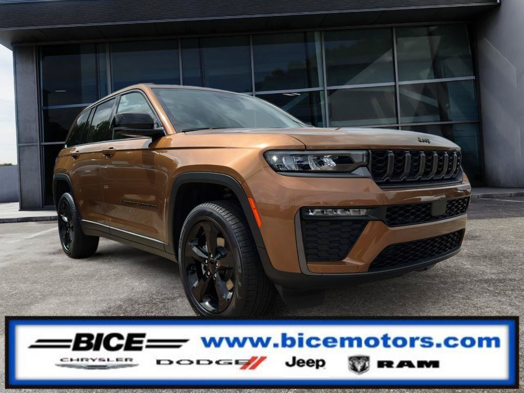 New 2026 Jeep Grand Cherokee Limited w/ Limited Altitude Package