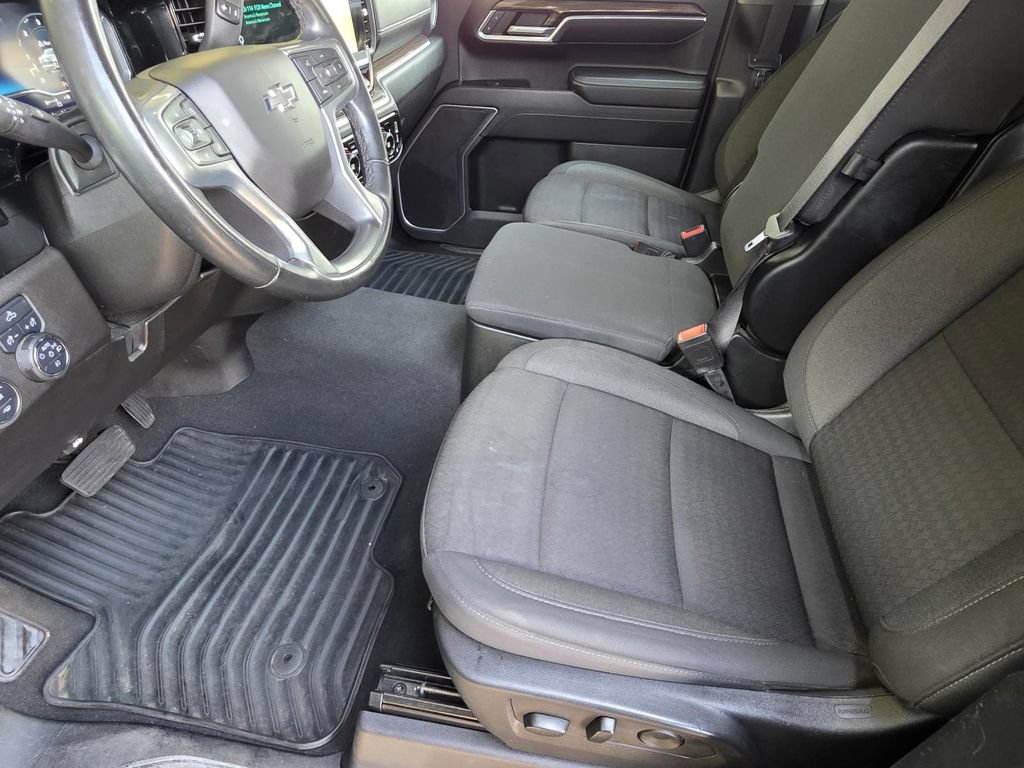 Used 2024 Chevrolet Silverado 1500 RST AWD/4WD image 7