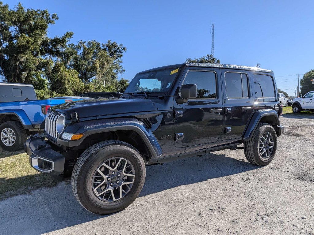 Used 2025 Jeep Wrangler Unlimited Sahara w/ Safety Group