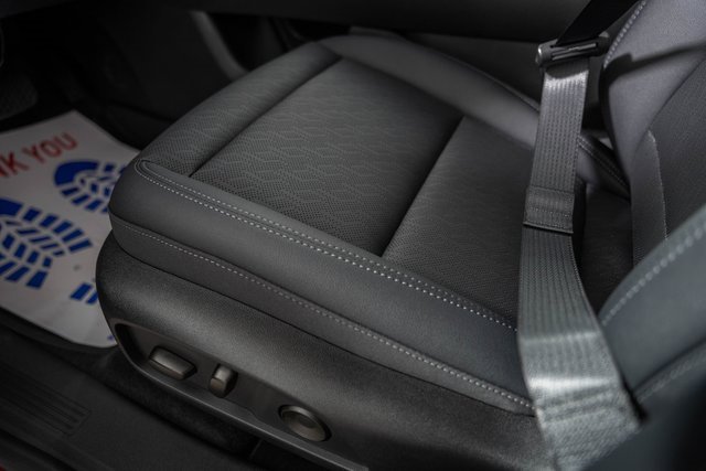 New 2026 Chevrolet Equinox LT w/ Convenience Package II image 33