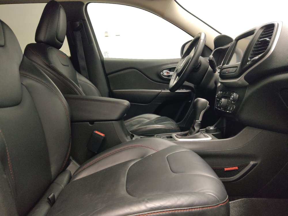 Used 2014 Jeep Cherokee Trailhawk w/ Leather Interior Group AWD/4WD image 21