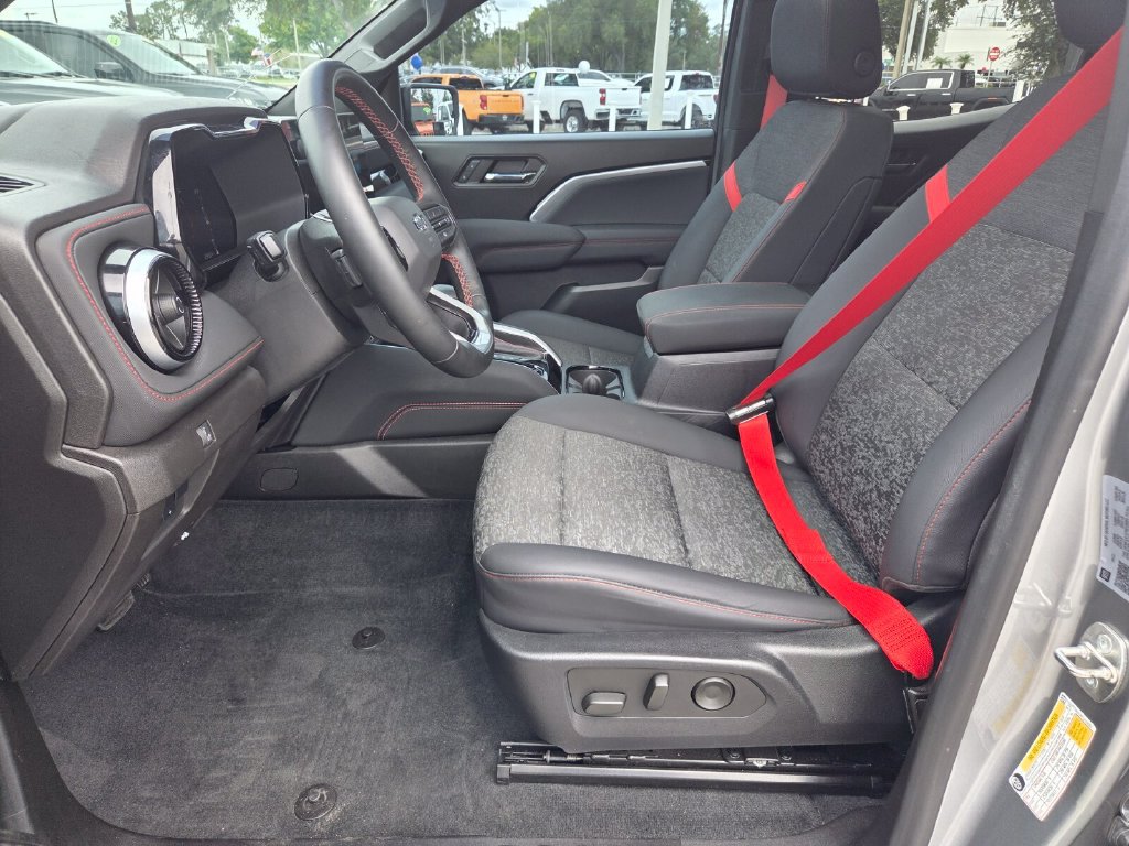 Certified 2023 Chevrolet Colorado Z71 w/ Z71 Convenience Package 2 AWD/4WD image 5