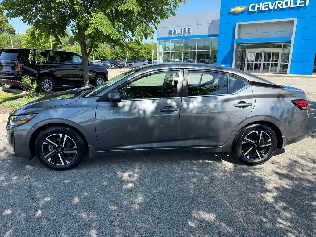 Used 2024 Nissan Sentra SV FWD image 2