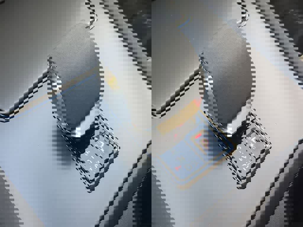 Used 2024 Land Rover Discovery Sport S image 31