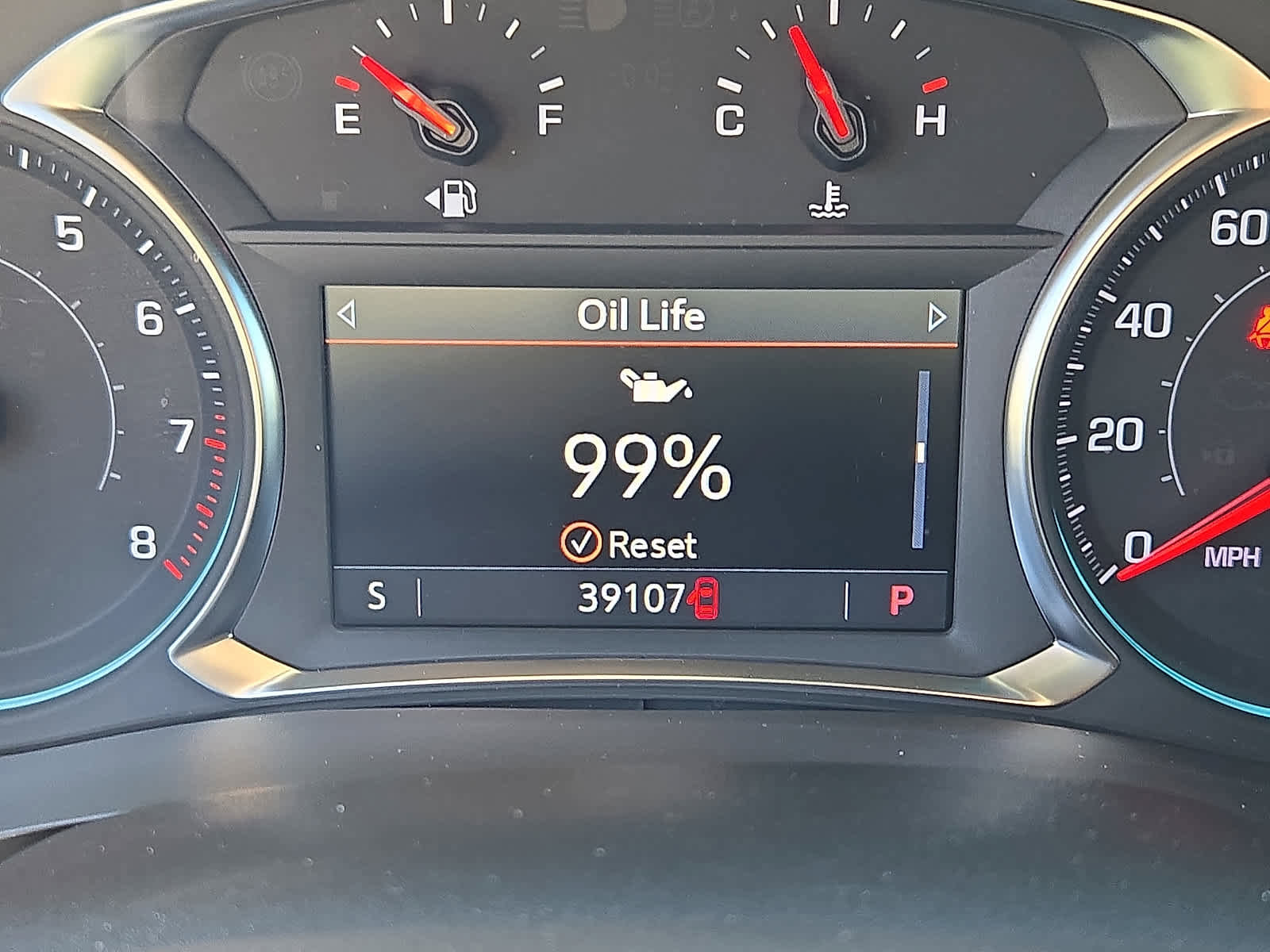 Used 2023 Chevrolet Traverse LT w/ LT Premium Package image 21