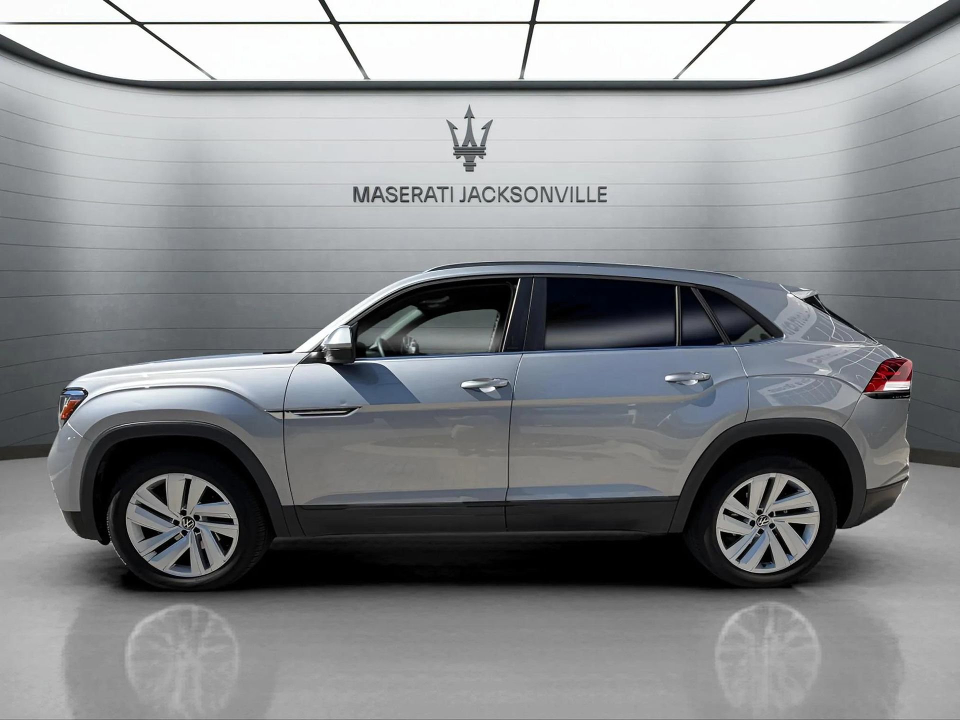 Used 2021 Volkswagen Atlas Cross Sport SE image 11