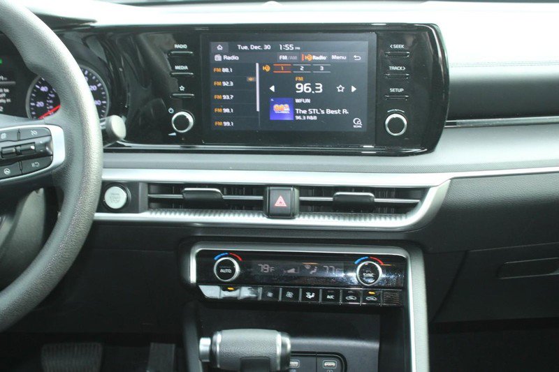 Used 2024 Kia K5 LXS image 16