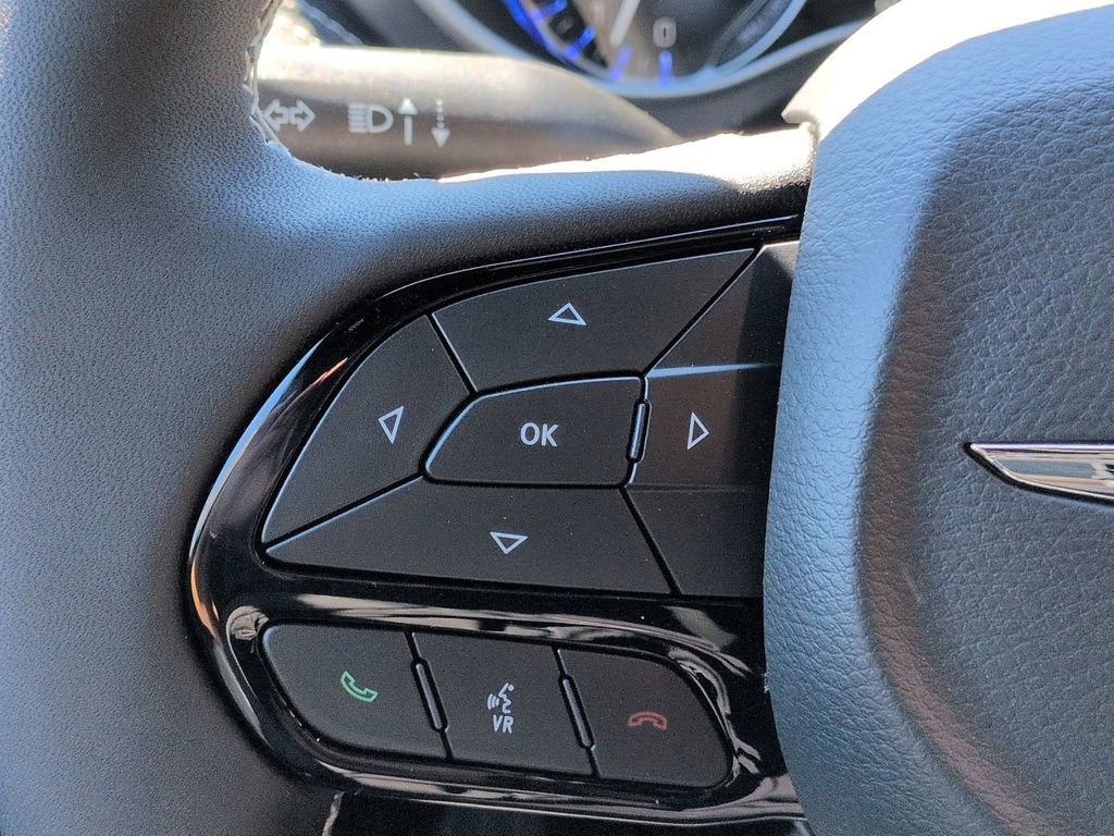 New 2026 Chrysler Pacifica Select image 17