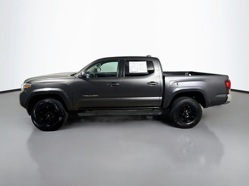 Certified 2021 Toyota Tacoma SR5 AWD/4WD image 4