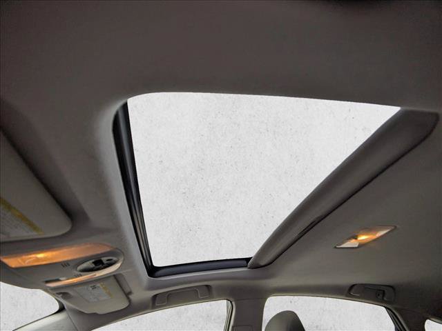 Used 2015 Toyota Prius Three w/ Solar Roof Package FWD image 15