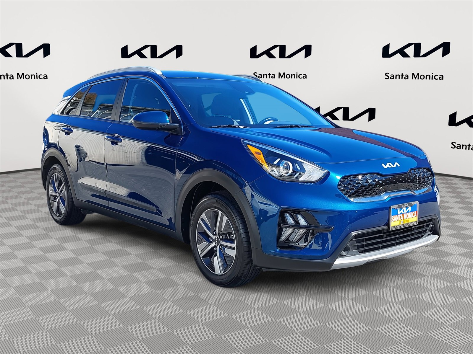 Certified 2022 Kia Niro LXS image 3