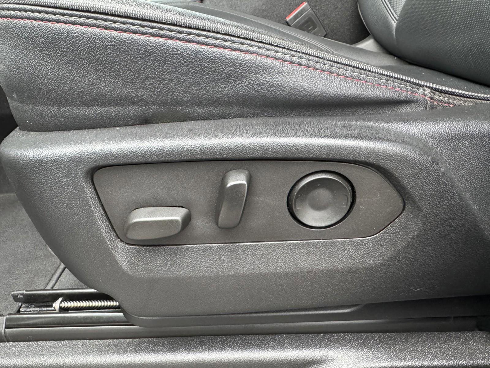 Used 2023 Chevrolet Suburban RST image 27