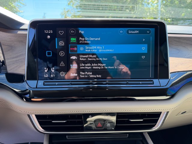Used 2024 Volkswagen Atlas SE FWD image 25