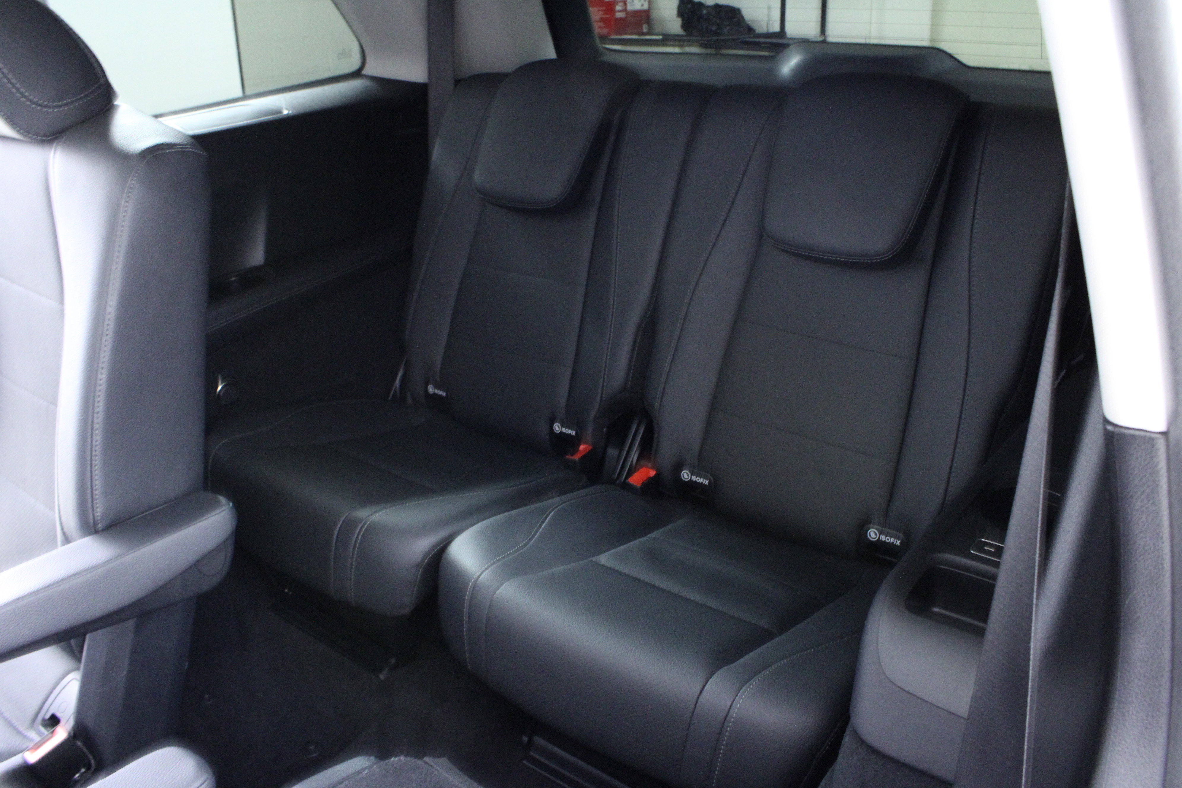 Used 2024 Mercedes-Benz GLS 450 4MATIC image 16