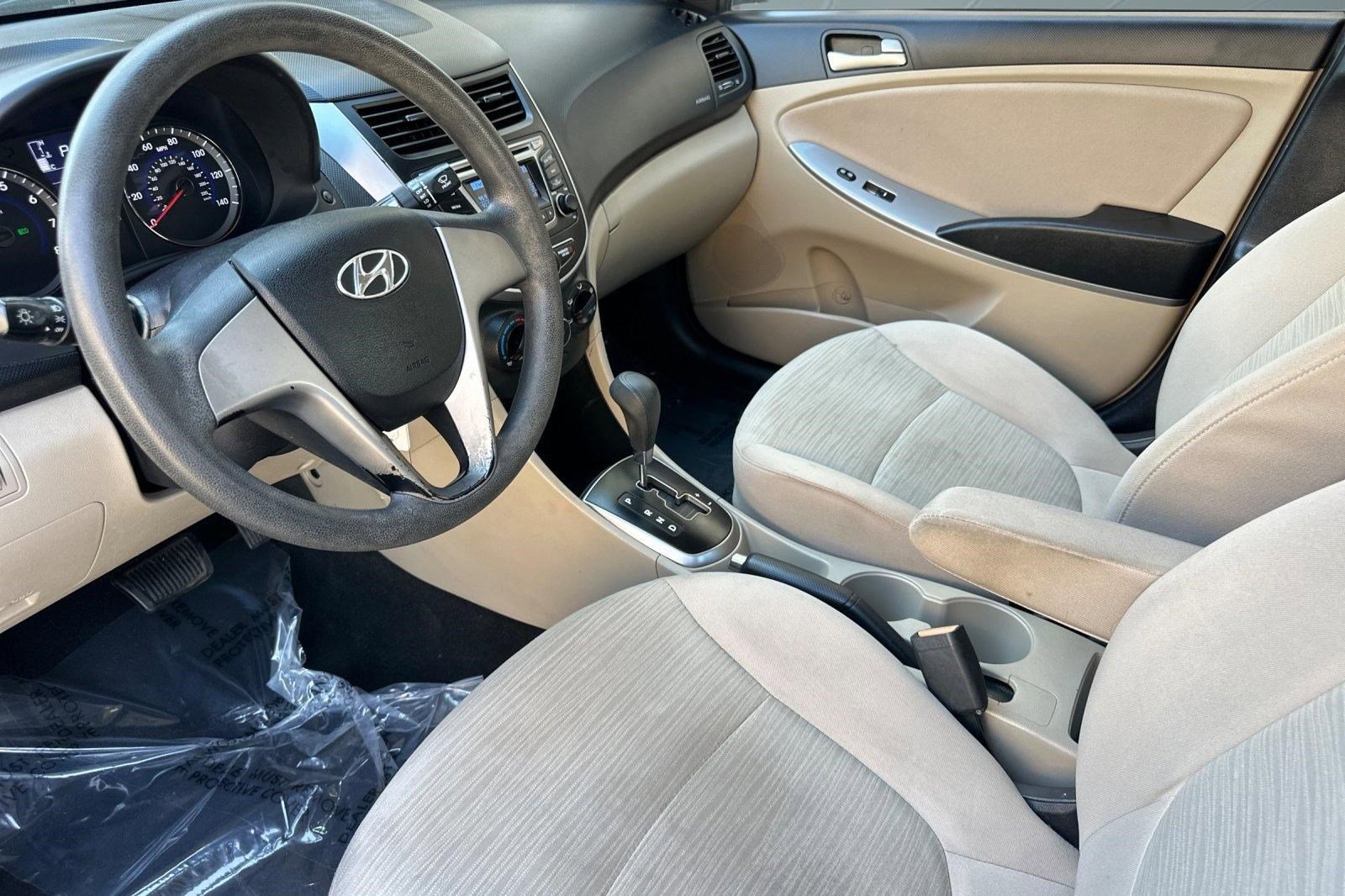 Used 2016 Hyundai Accent SE image 4