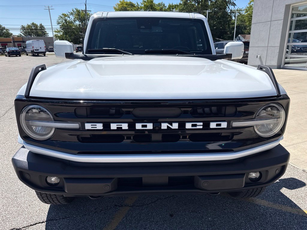 Used 2023 Ford Bronco Outer Banks AWD/4WD image 12