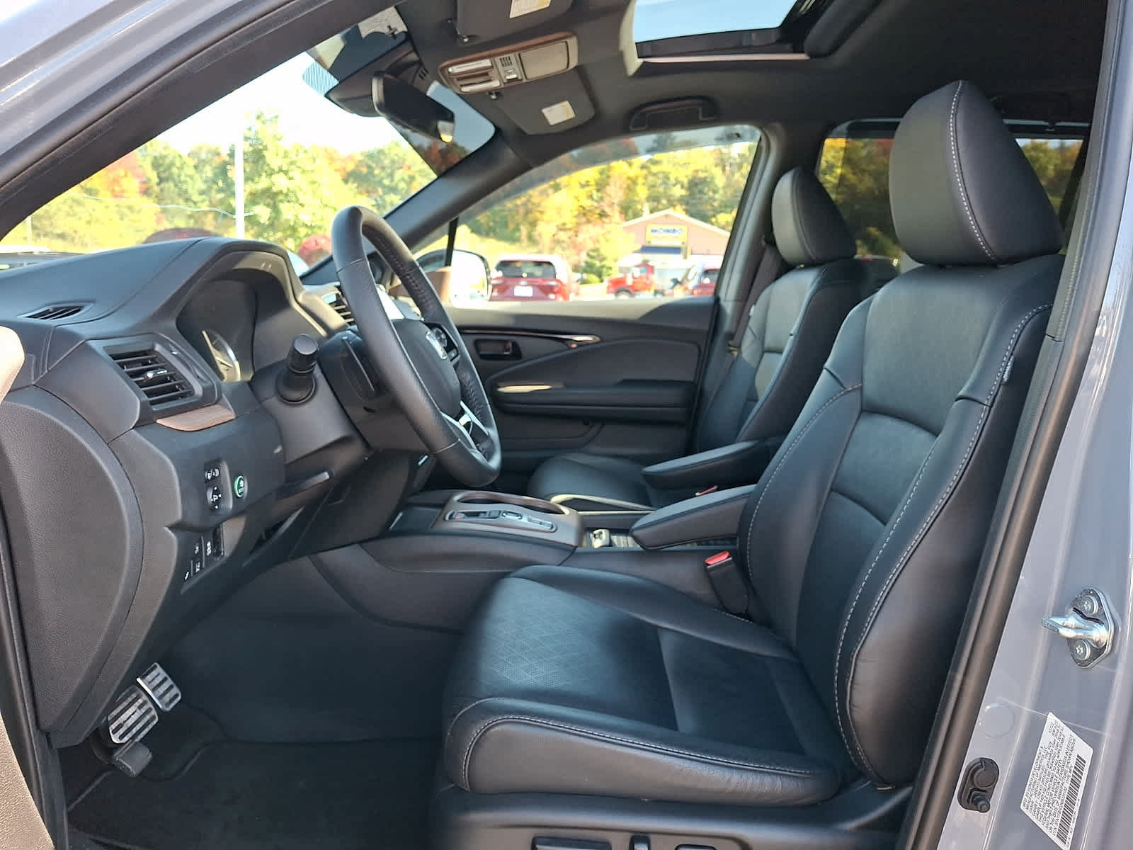 Used 2022 Honda Passport Elite image 15
