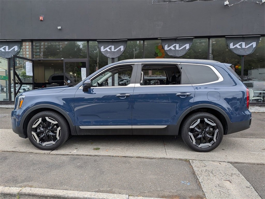 Certified 2024 Kia Telluride S w/ S Sunroof Package image 12