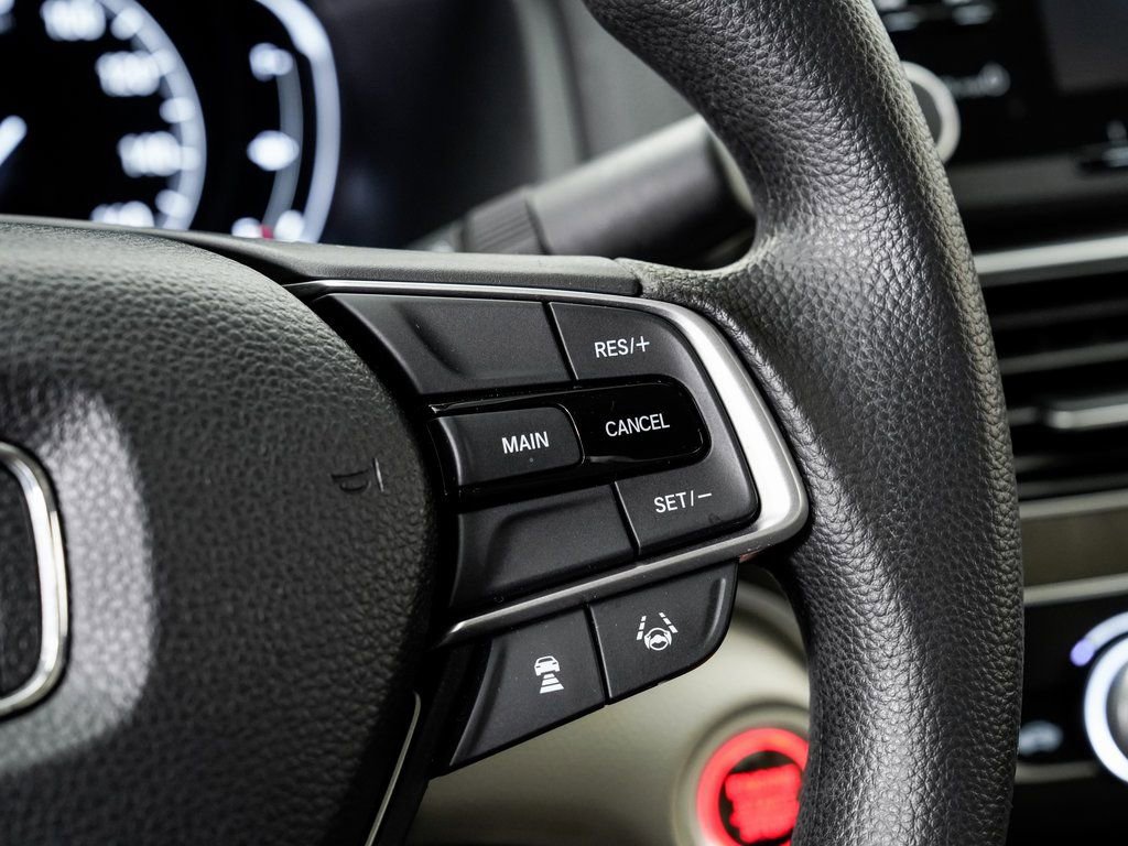 Used 2018 Honda Accord LX image 13