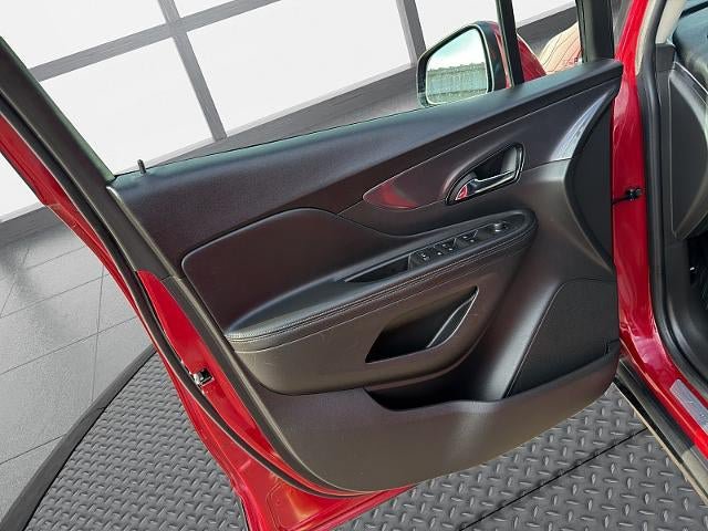 Used 2019 Buick Encore Essence AWD/4WD image 37