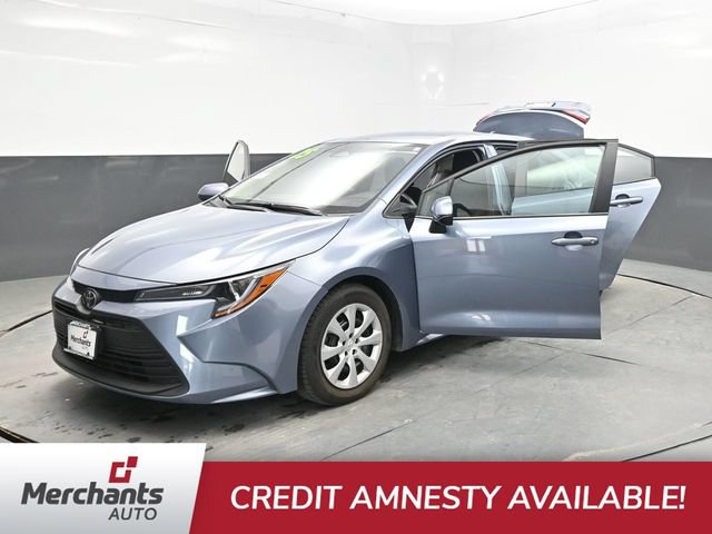 Used 2025 Toyota Corolla LE FWD image 41