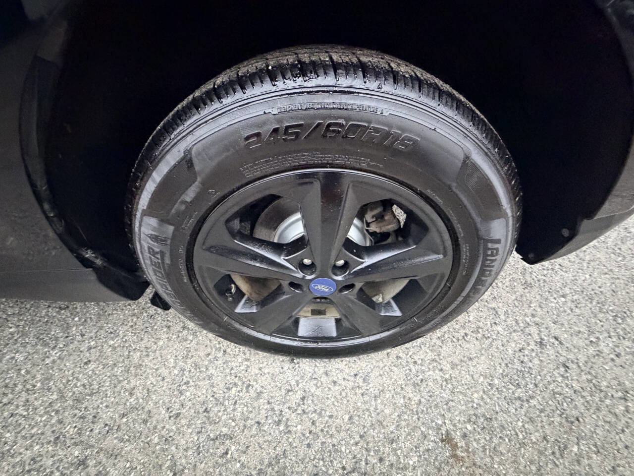 Used 2018 Ford Edge SE image 29