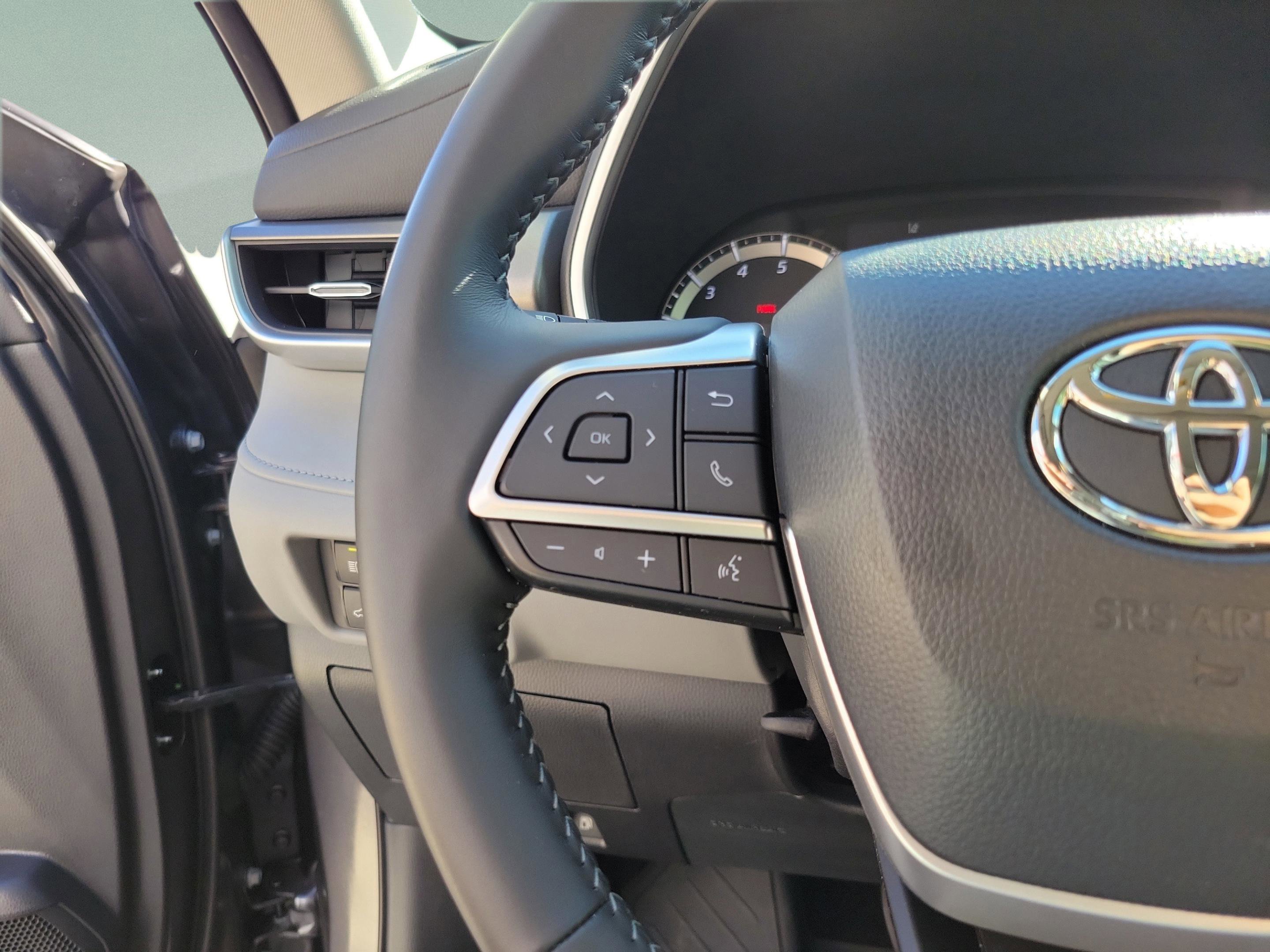Certified 2025 Toyota Highlander XLE AWD/4WD image 19
