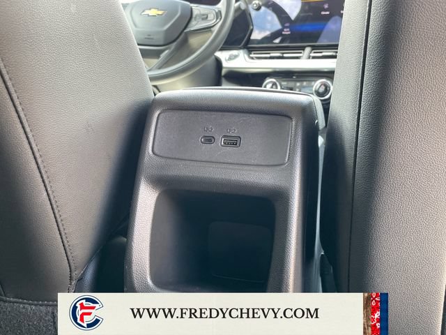 Used 2025 Chevrolet Trax LT FWD image 34