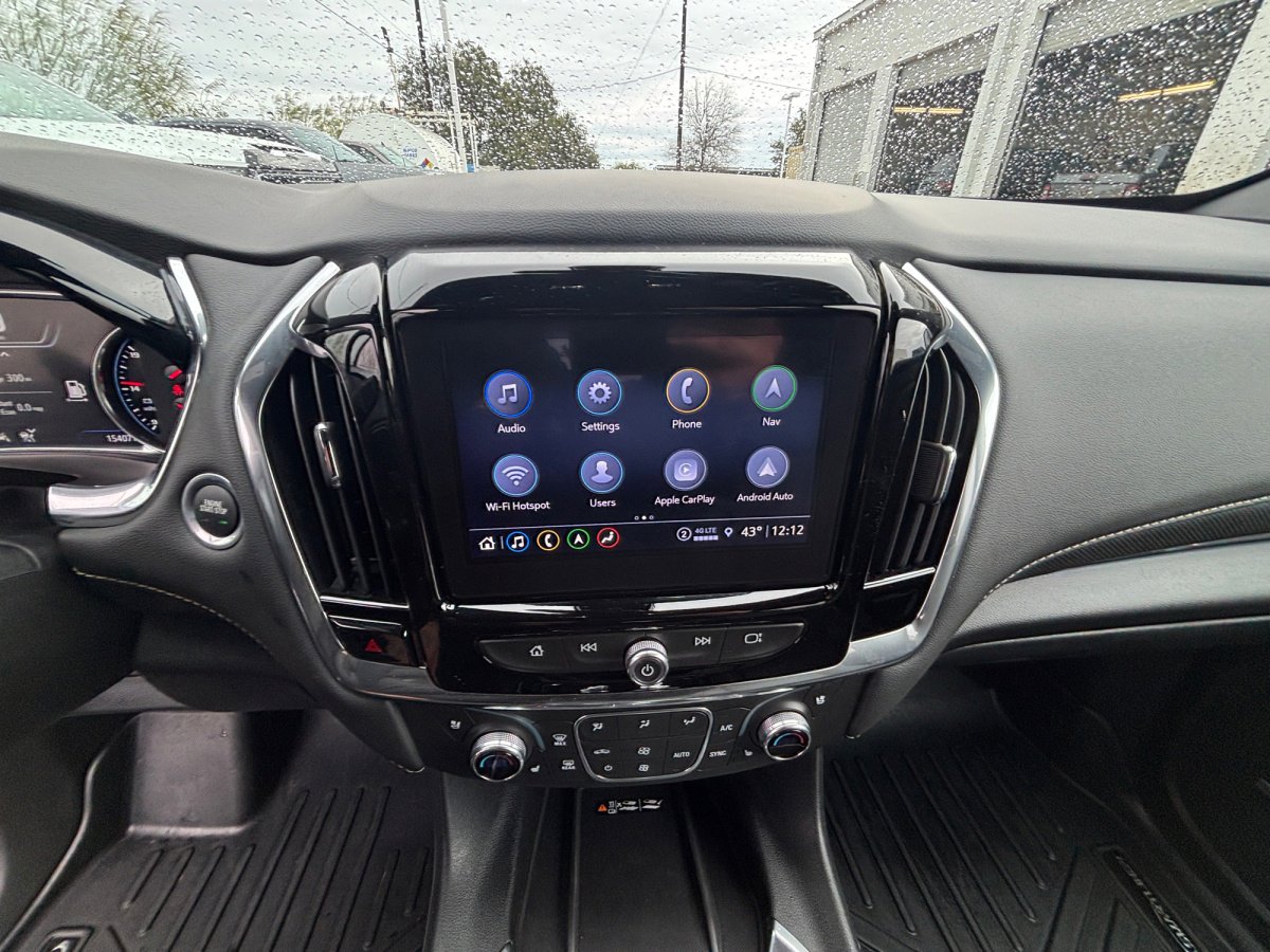 Used 2023 Chevrolet Traverse Premier image 8