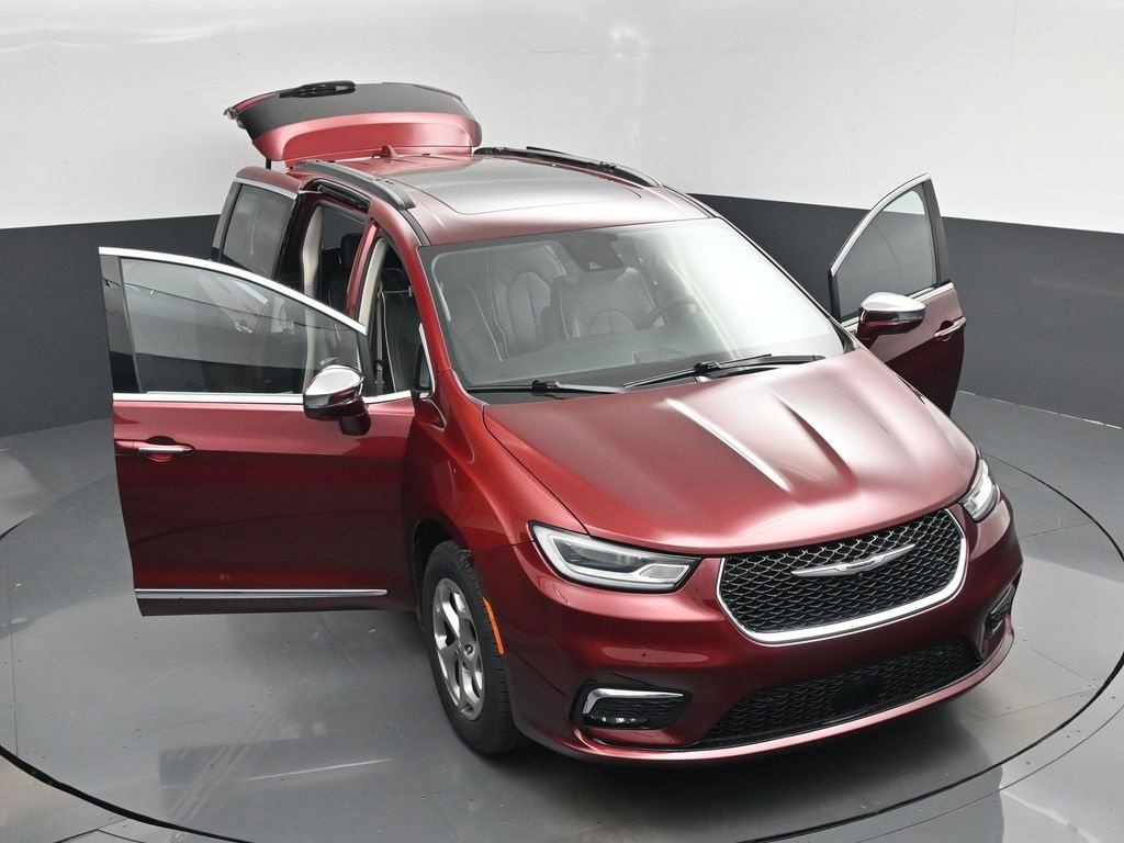 Used 2022 Chrysler Pacifica Limited image 59