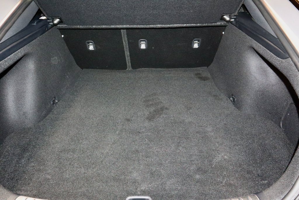 Used 2023 Kia Stinger GT2 image 16