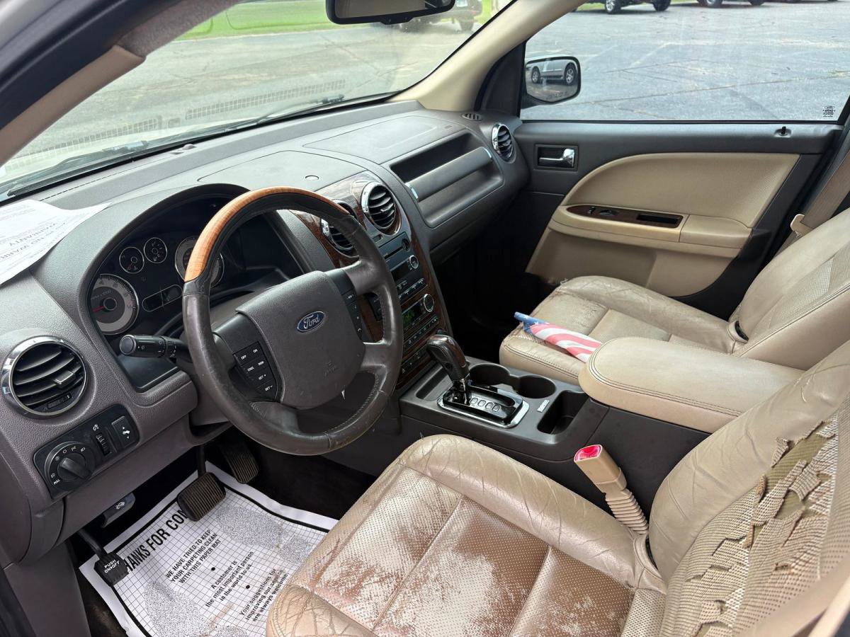 Used 2008 Ford Taurus X Limited FWD image 10