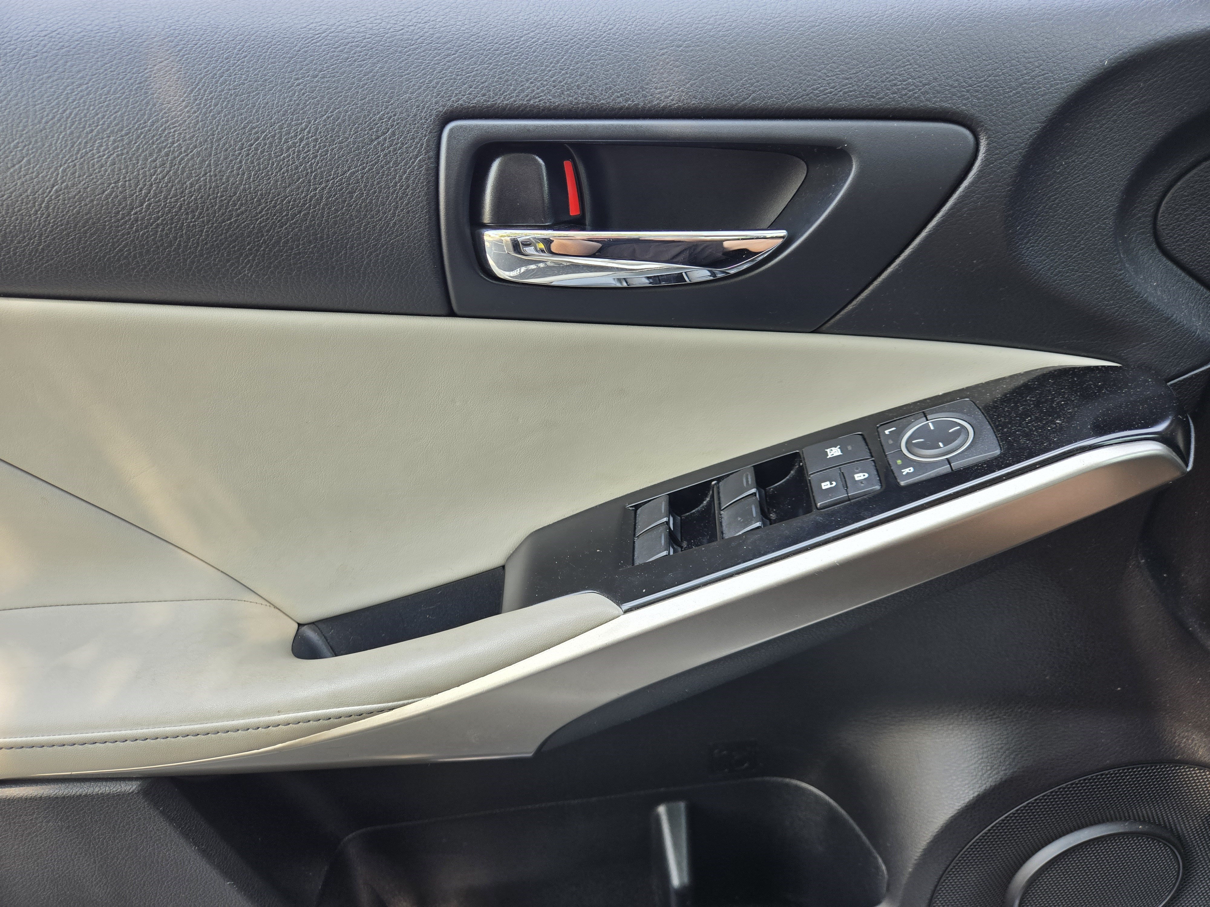 Used 2014 Lexus IS 250 RWD image 11