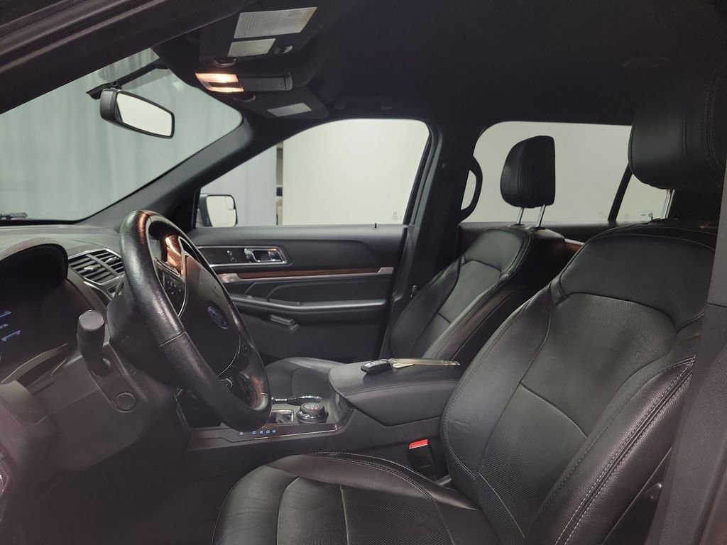 Used 2018 Ford Explorer Limited AWD/4WD image 13