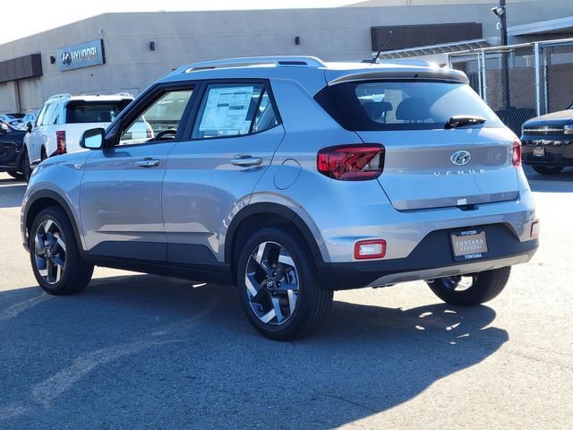 New 2026 Hyundai Venue SEL image 2