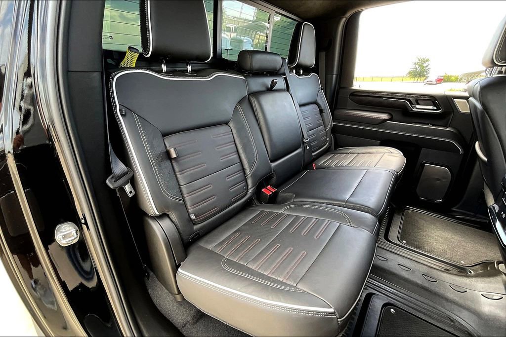 Used 2024 GMC Sierra 2500 AT4X image 36