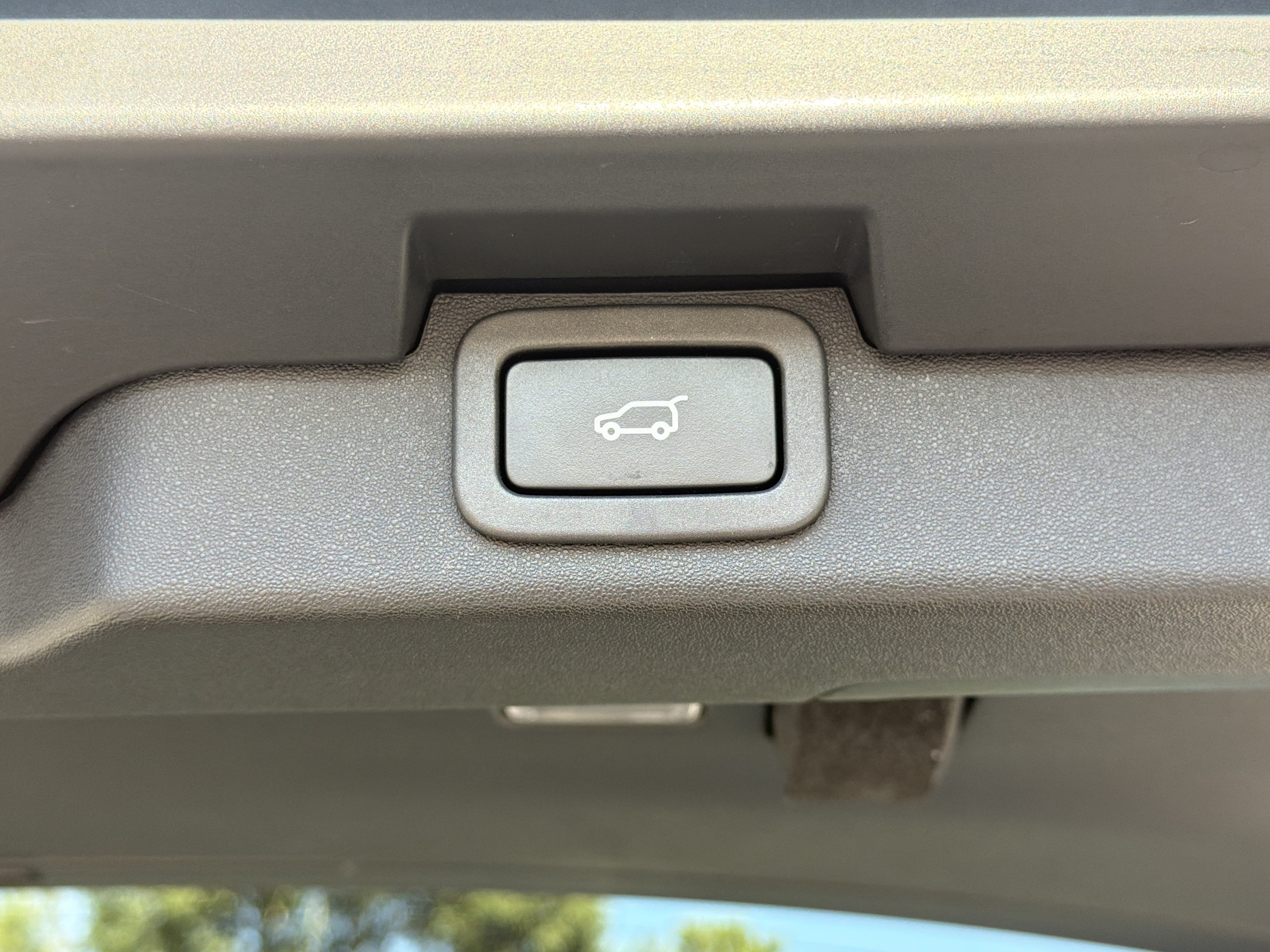 Used 2020 Land Rover Discovery Landmark AWD/4WD image 23