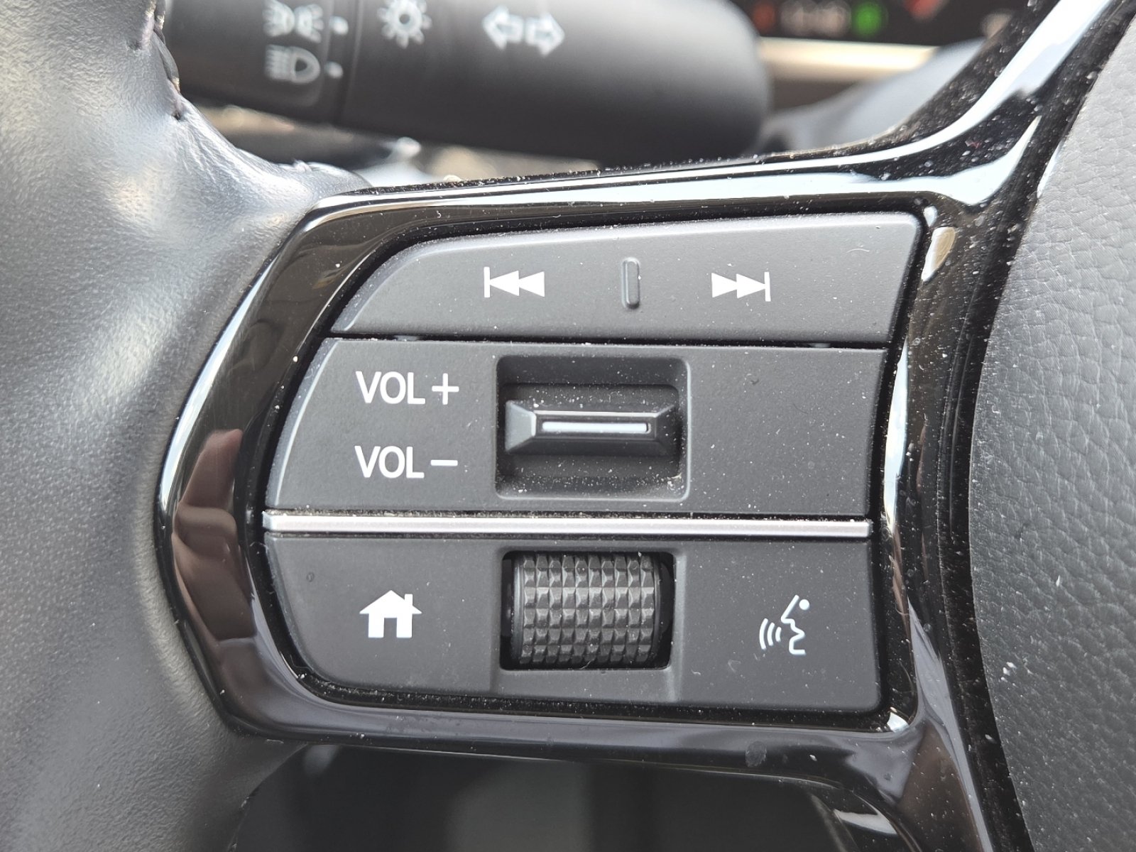 Used 2024 Honda CR-V EX-L image 32