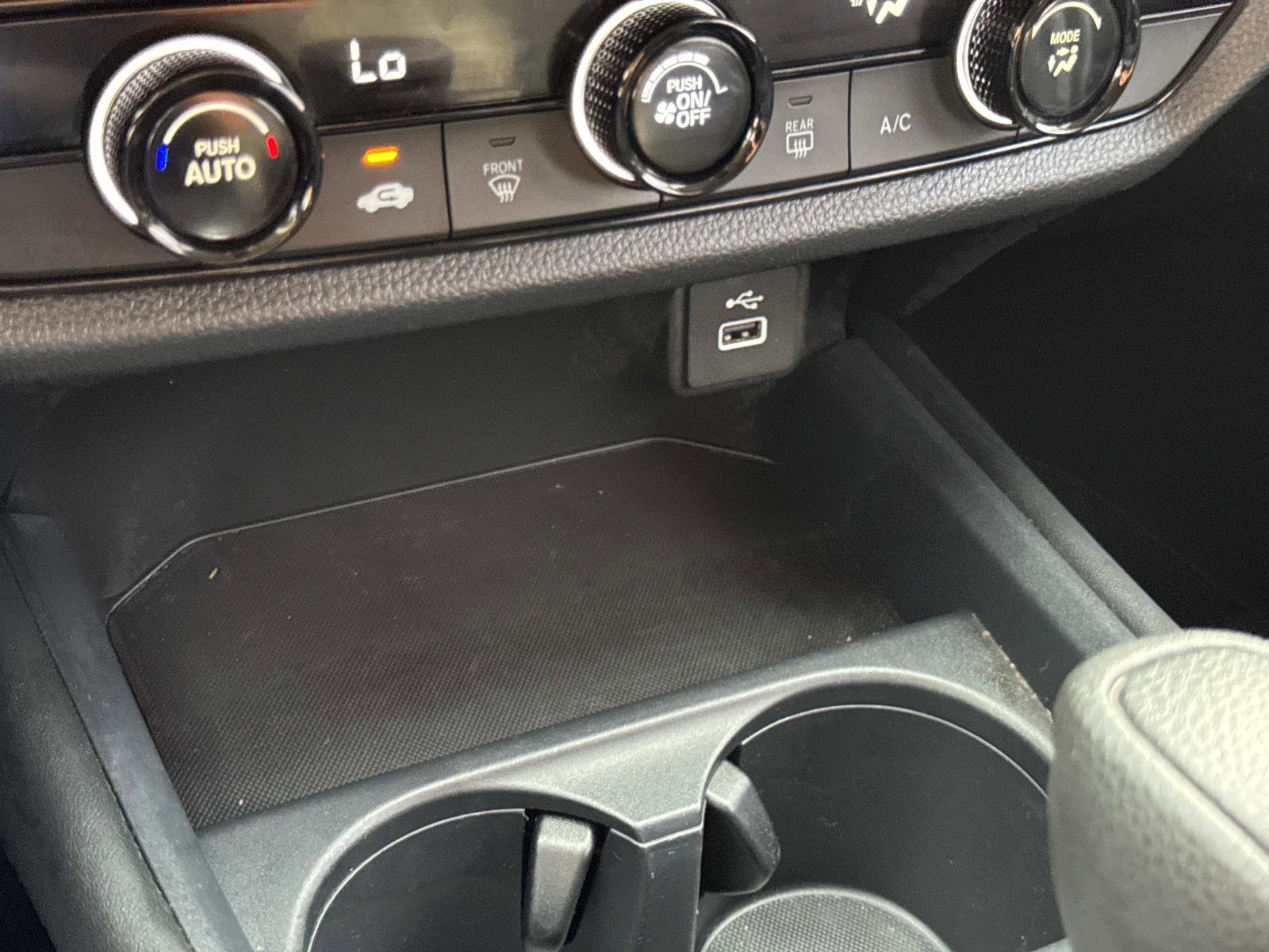 Used 2023 Honda HR-V LX image 25