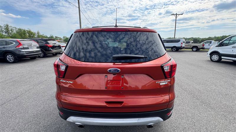 Used 2019 Ford Escape Titanium AWD/4WD image 16